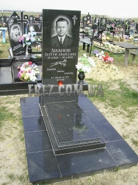 Гранитный памятник в Харькове