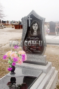 Памятник из гранита