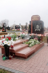 Памятник из гранита