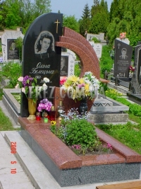 Памятник из гранита