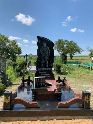 Пам'ятник військовому