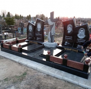 Памятник