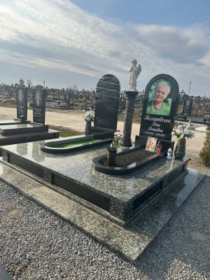 Двойной памятник