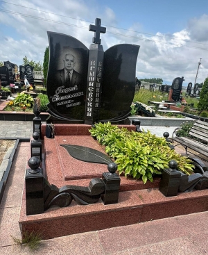 Двойной гранитный памятник