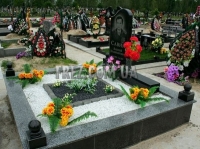 Гранитный памятник в Умане