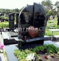 Памятник двойной