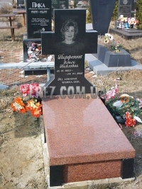 Крест памятника