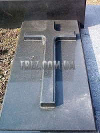 Крест памятника