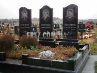 Тройной памятник